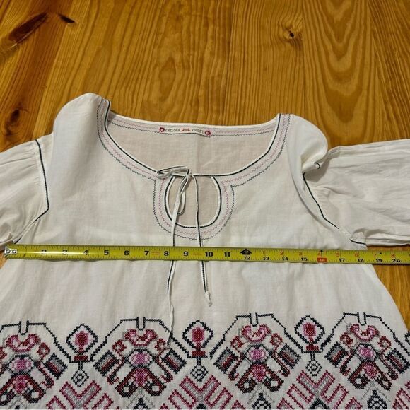 CHELSEA AND VIOLET Embroidery Top White And Pink Womens SIZE Medium - Picture 8 of 10